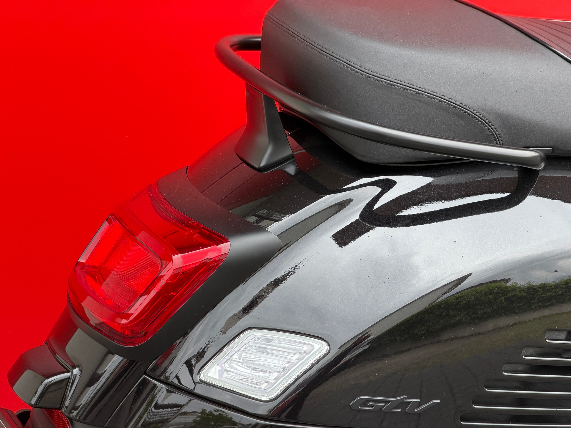 PIAGGIO Vespa GTV 300 ''Notte'' - 7