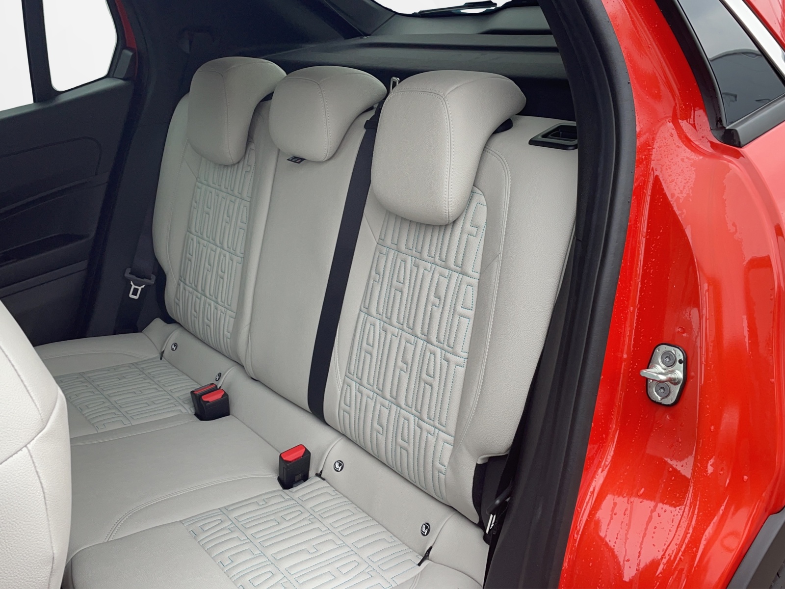 FIAT 600 1.2 Hybrid La Prima - 16