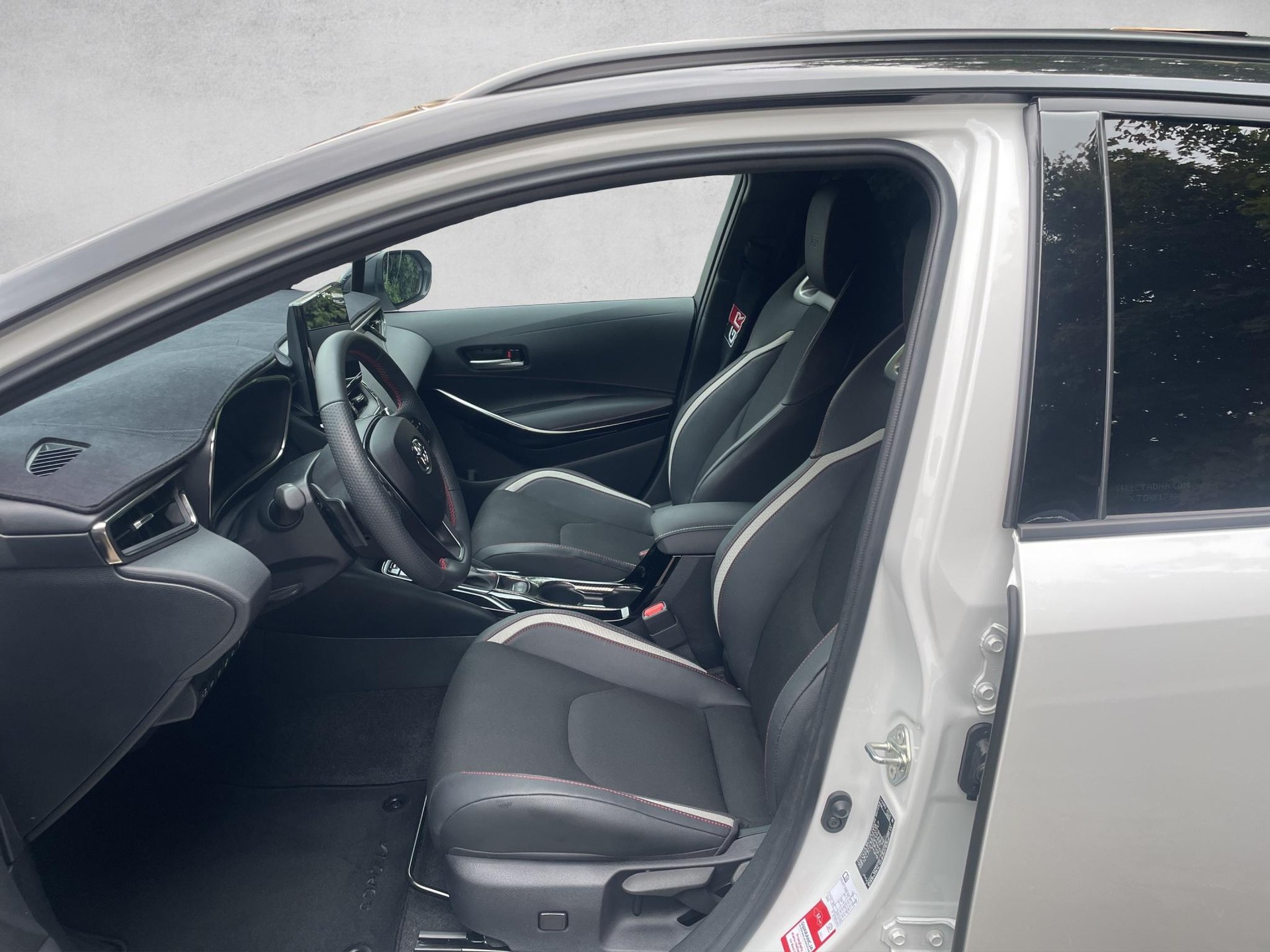 TOYOTA Corolla Touring Sports 2.0 HSD GR Sport - 11