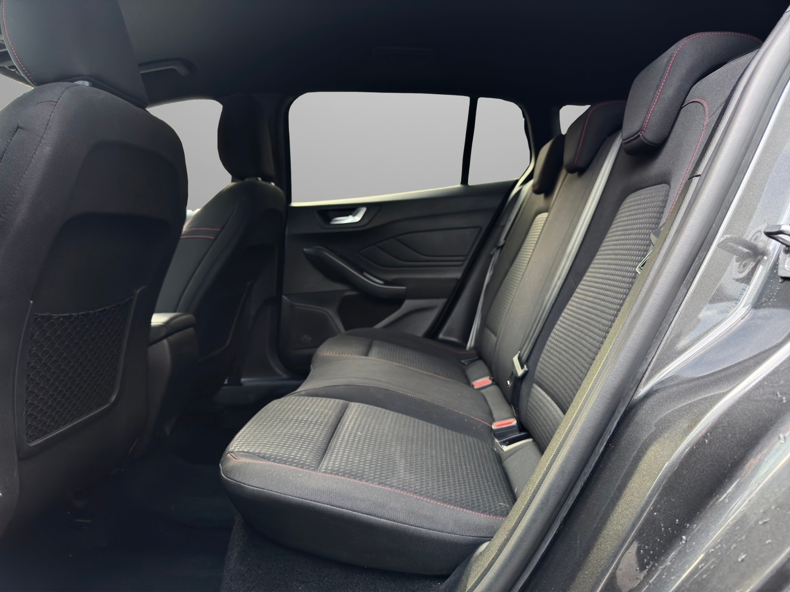 FORD Focus 1.0 MHEV ST-Line Automat - 11