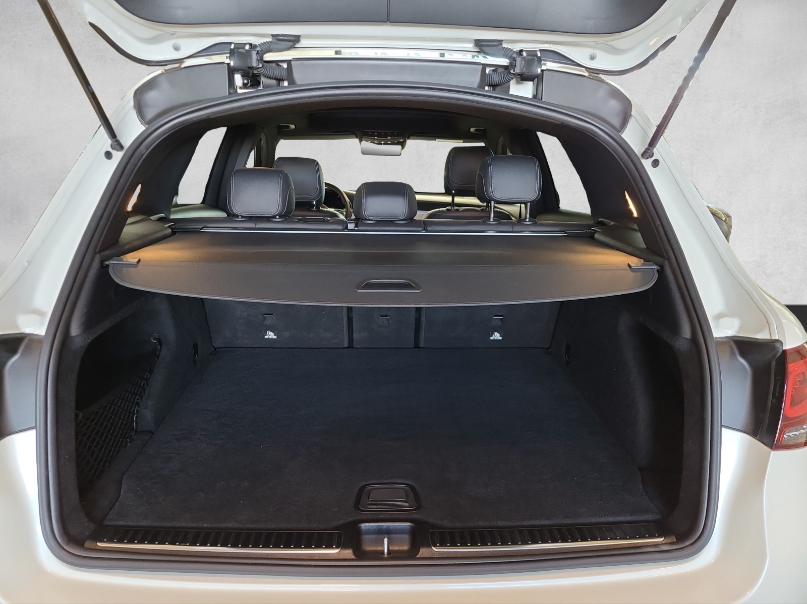 MERCEDES-BENZ GLC 300 AMG Line 4Matic 9G-Tronic - 14