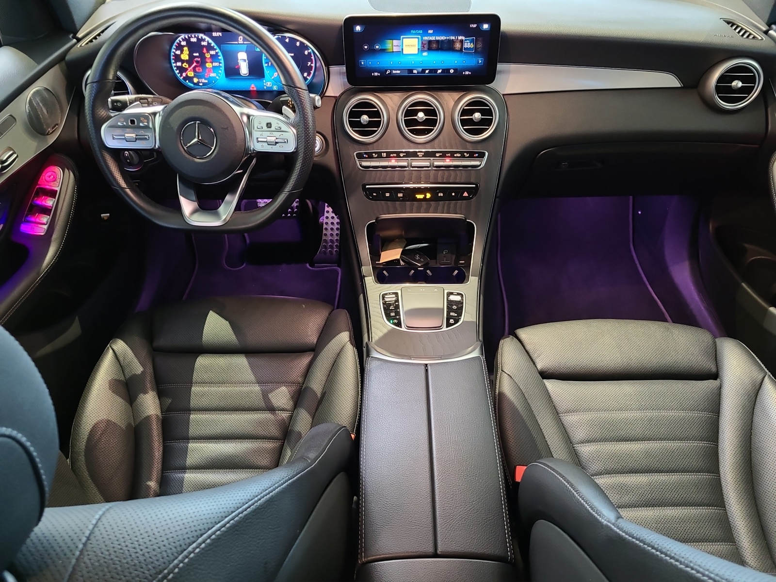 MERCEDES-BENZ GLC 300 AMG Line 4Matic 9G-Tronic - 12