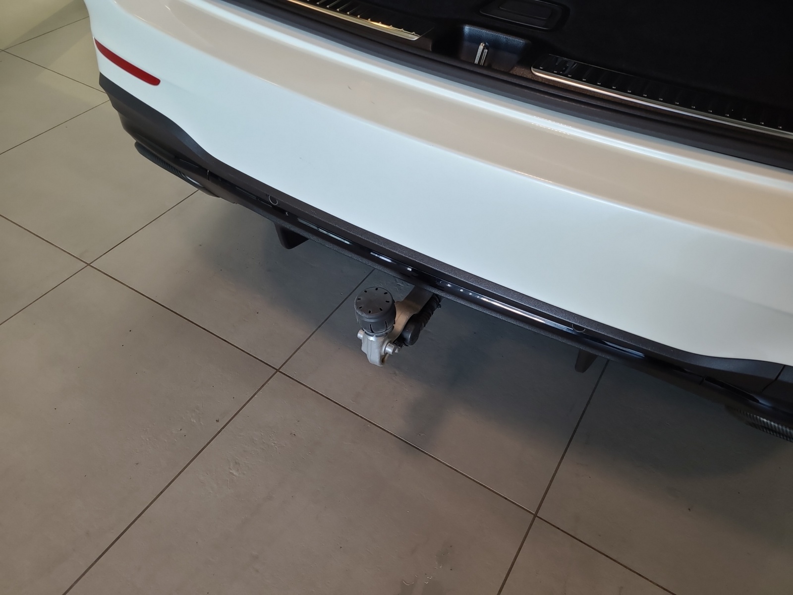 MERCEDES-BENZ GLC 300 AMG Line 4Matic 9G-Tronic - 16