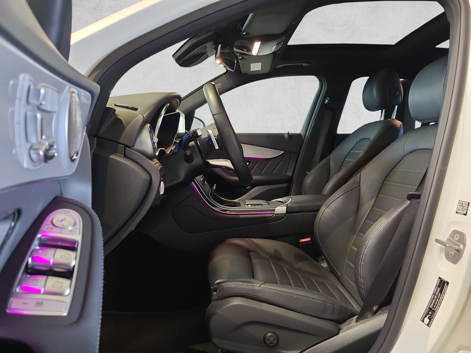 MERCEDES-BENZ GLC 300 AMG Line 4Matic 9G-Tronic - 8