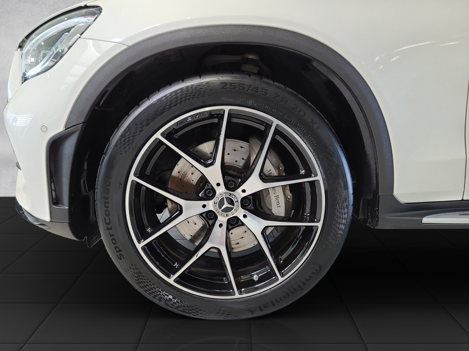 MERCEDES-BENZ GLC 300 AMG Line 4Matic 9G-Tronic - 10