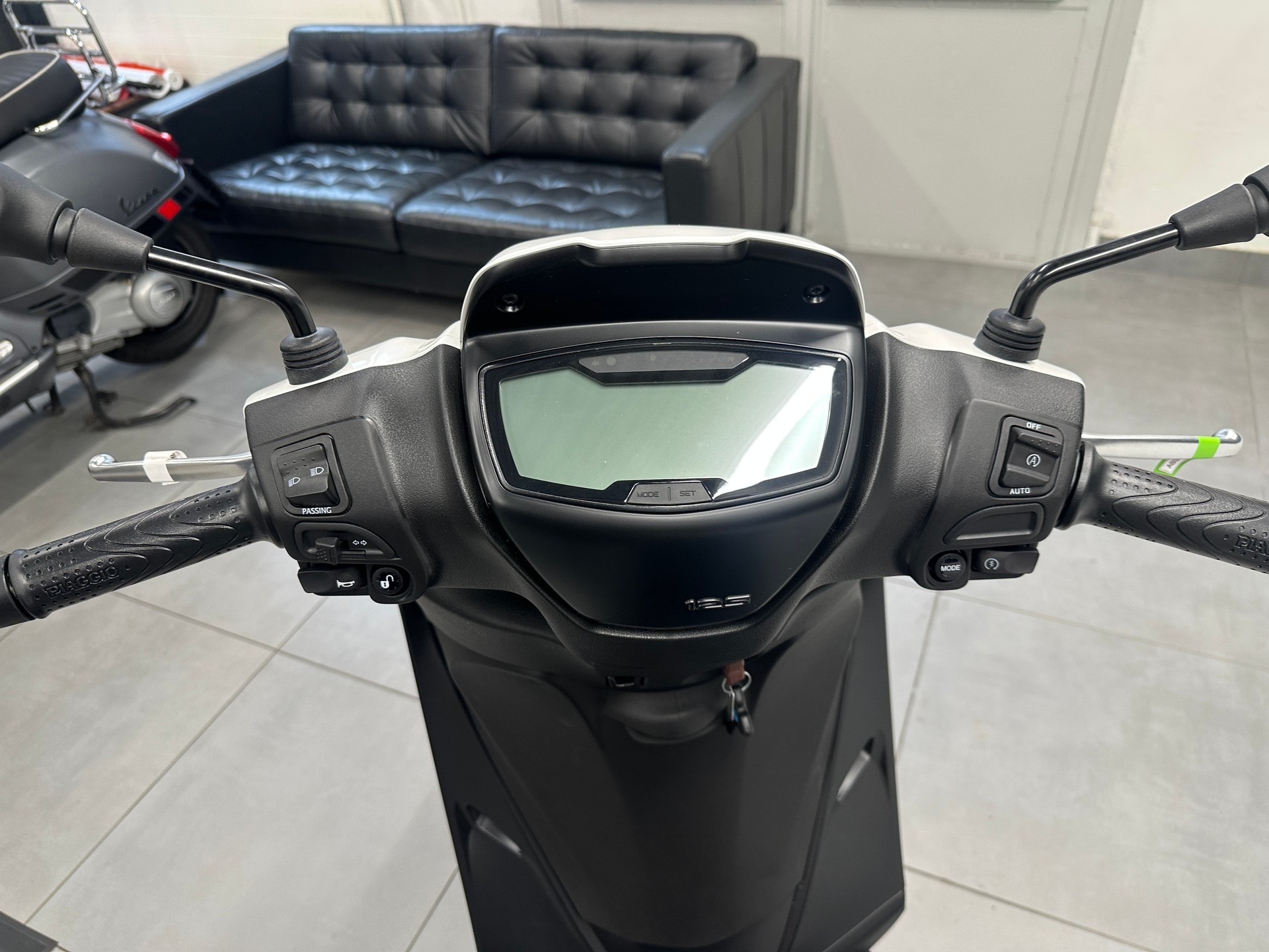 PIAGGIO Medley 125 Sport | Vorführfahrzeug | ABS | 125cc | Garantie - 15