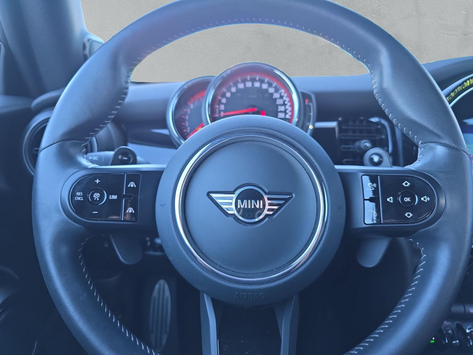 MINI John Cooper Works Cabrio F57 2.0i (CH) - 23