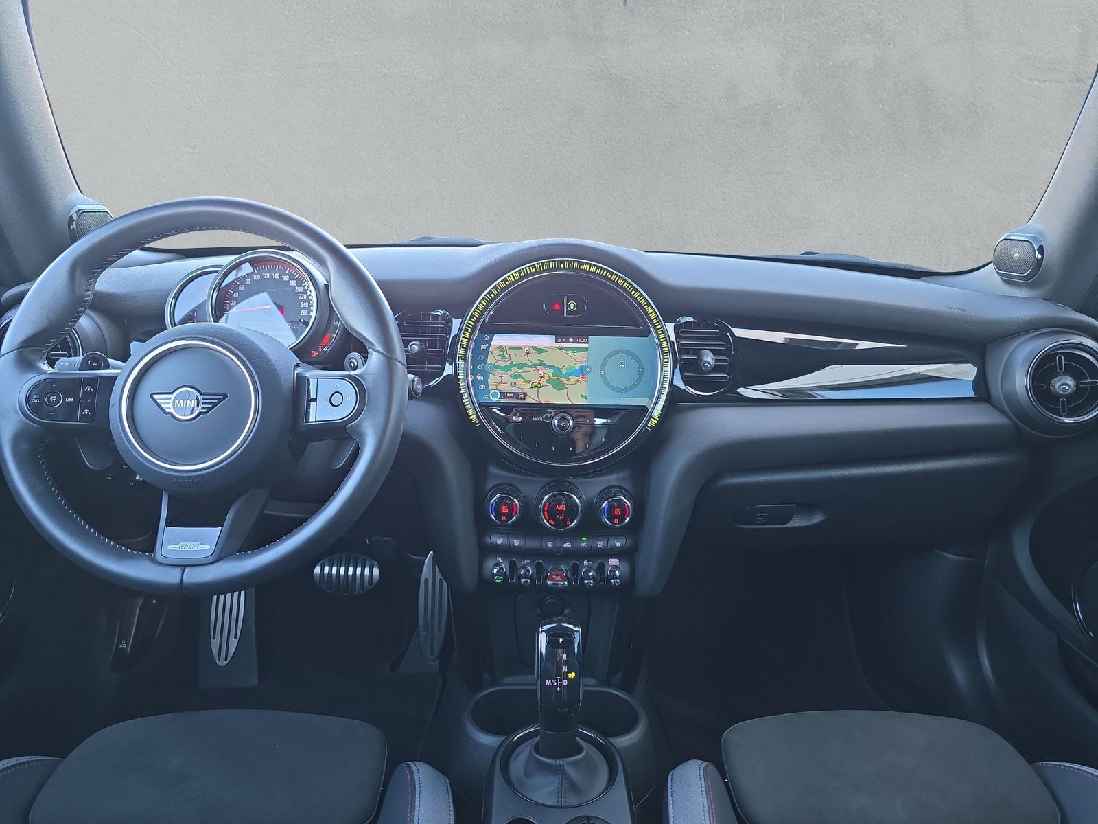 MINI John Cooper Works Cabrio F57 2.0i (CH) - 16