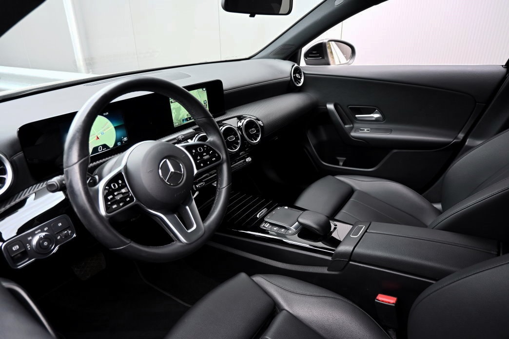 MERCEDES-BENZ A 200 d SE Line 8G-DCT - 9