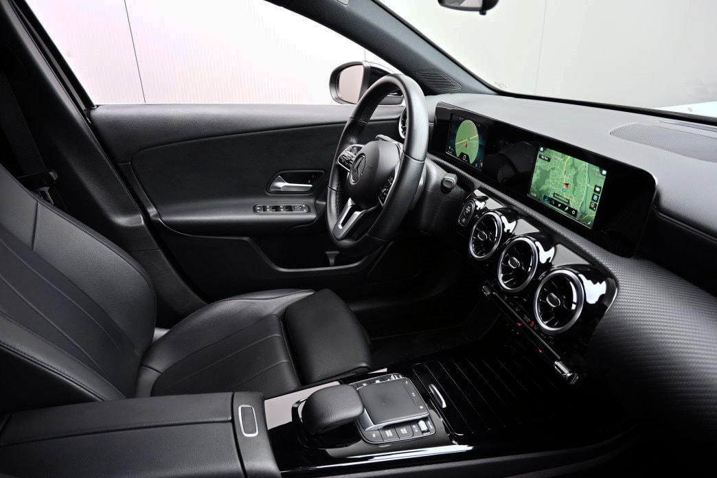 MERCEDES-BENZ A 200 d SE Line 8G-DCT - 7
