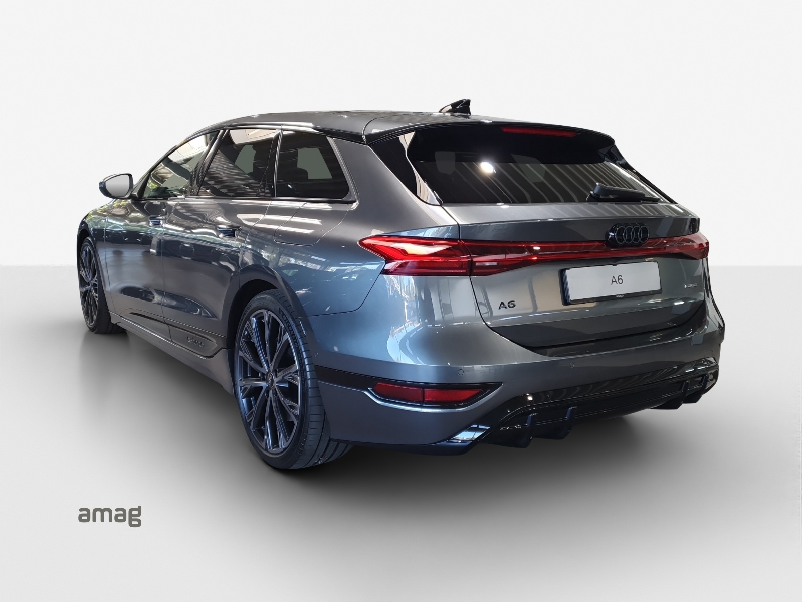 AUDI A6 Avant e-tron quattro - 3