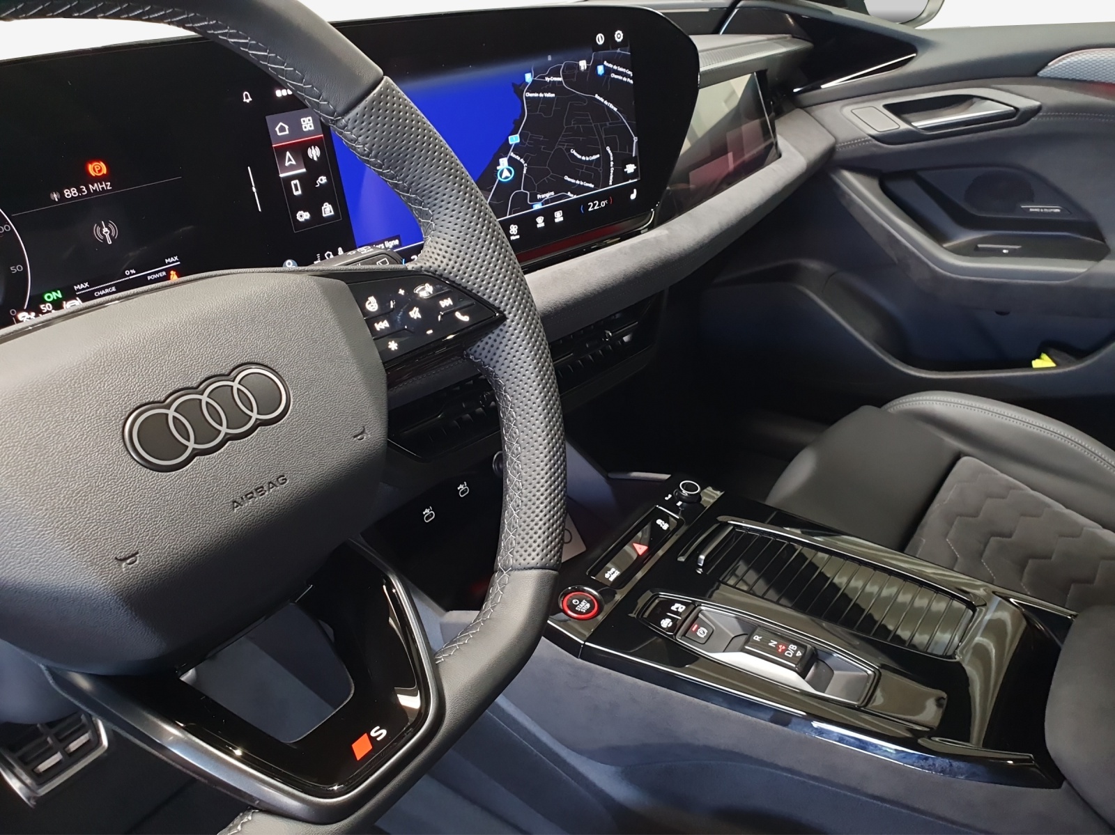 AUDI A6 Avant e-tron quattro - 16