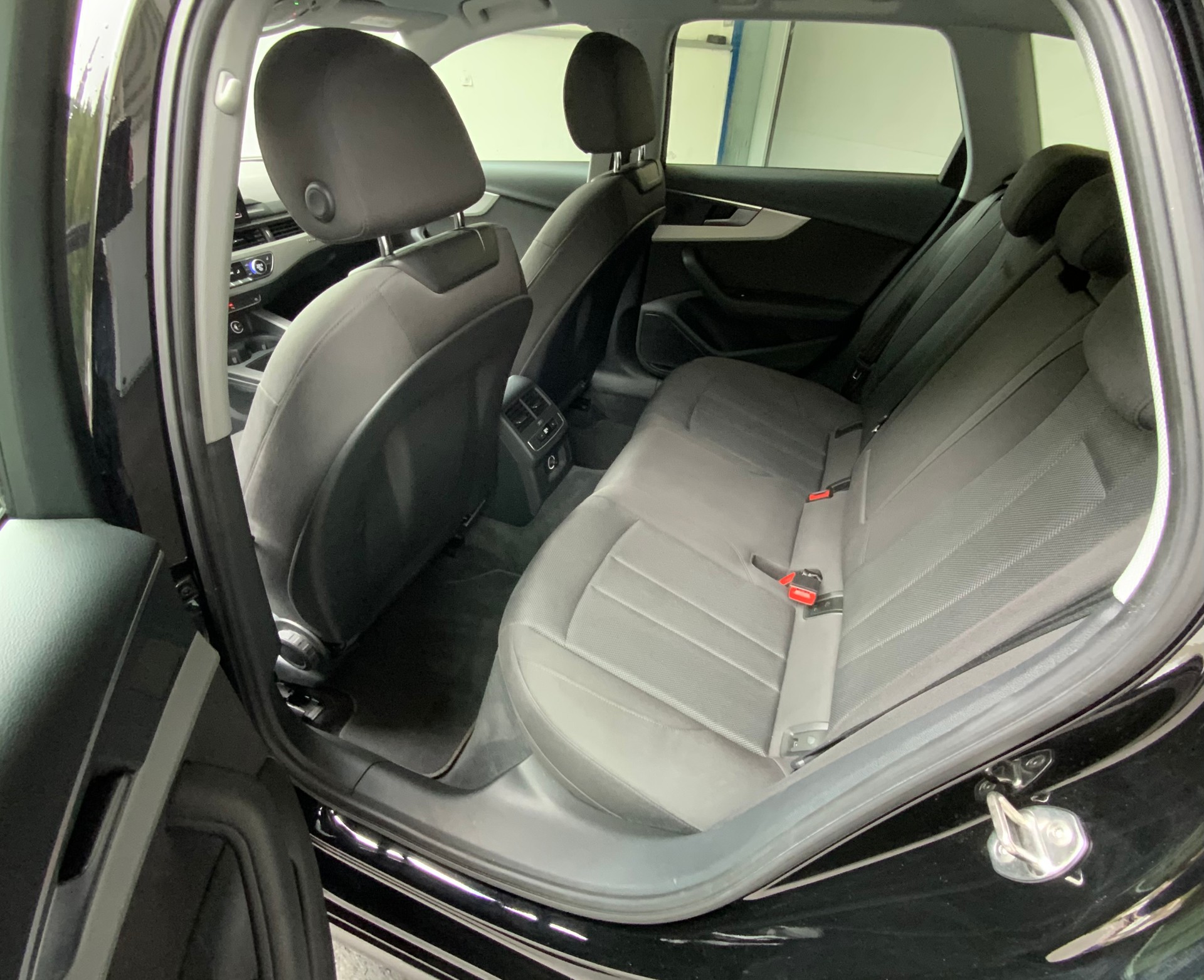 AUDI A4 Avant 40 TDI advanced Attraction quattro S-tronic - 12