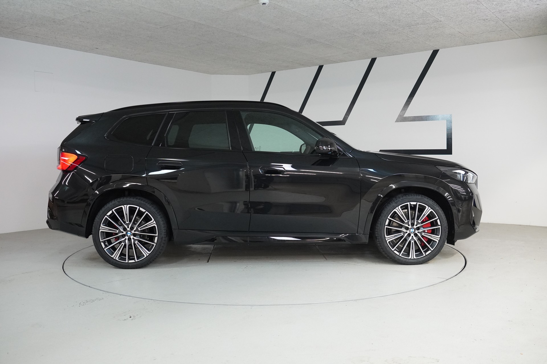 BMW X1 xDrive 23d 48V M Sport Pro - 8