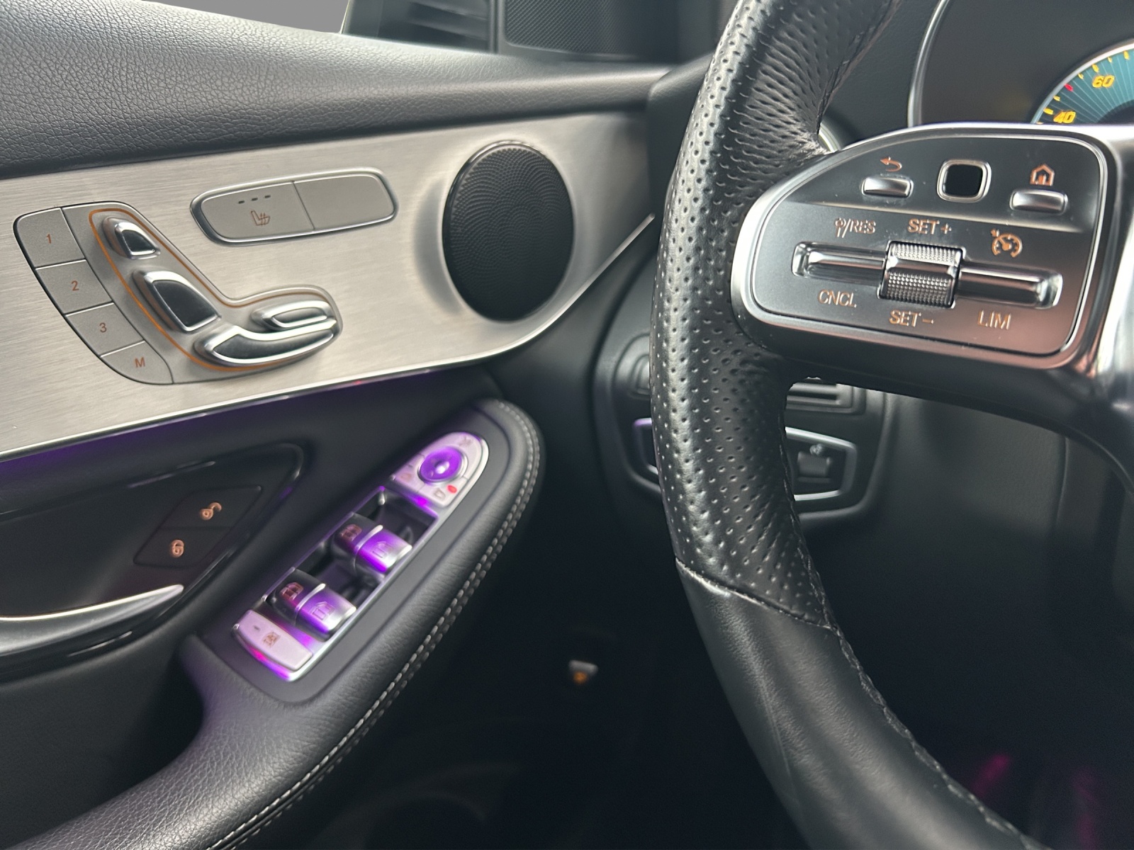 MERCEDES-BENZ GLC 200 AMG Line 4Matic 9G-Tronic - 14