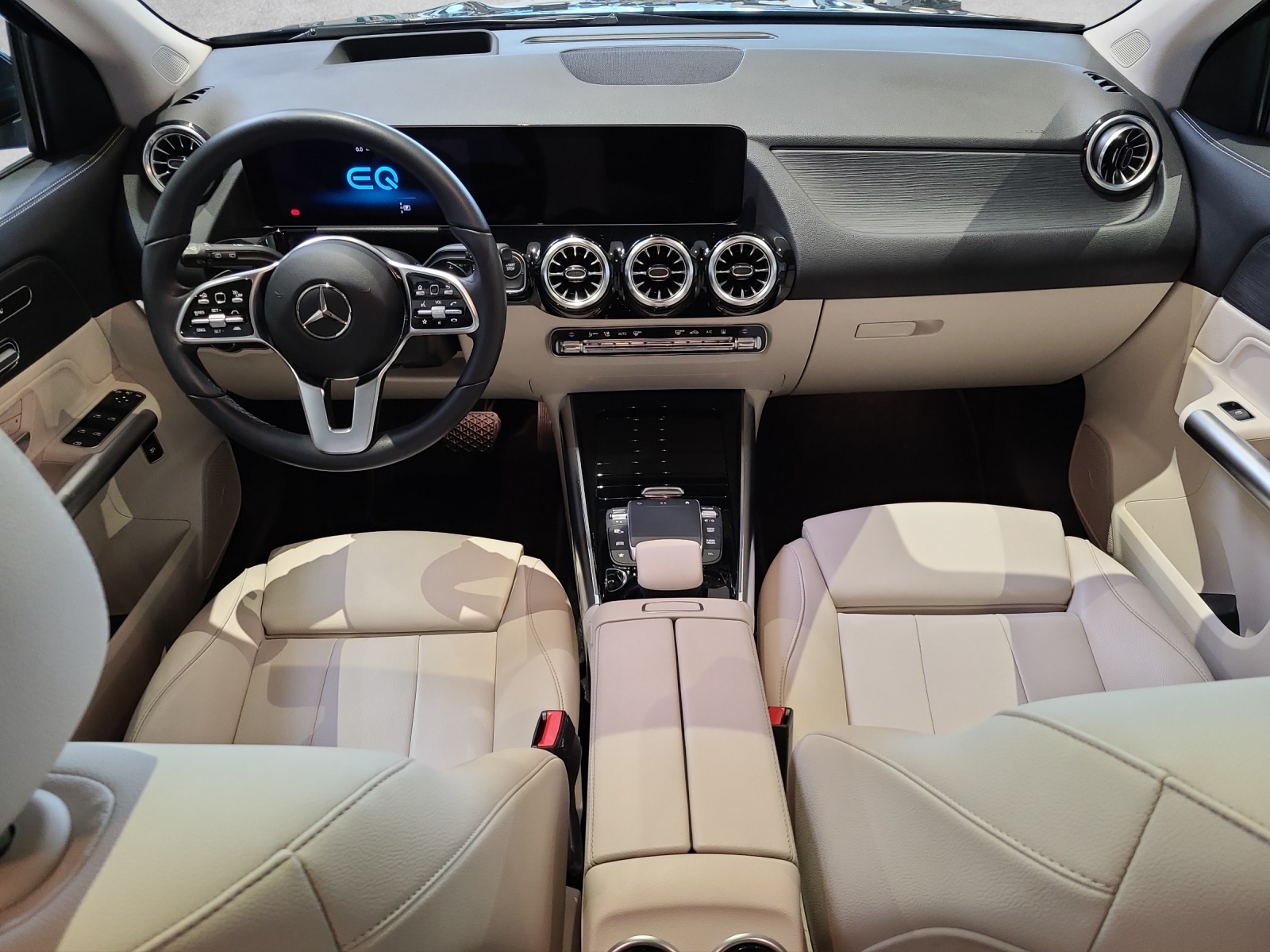 MERCEDES-BENZ EQA 250 - 12