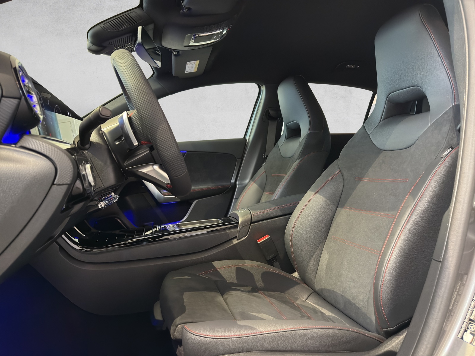 MERCEDES-BENZ A 250 4M AMG W177 - 12