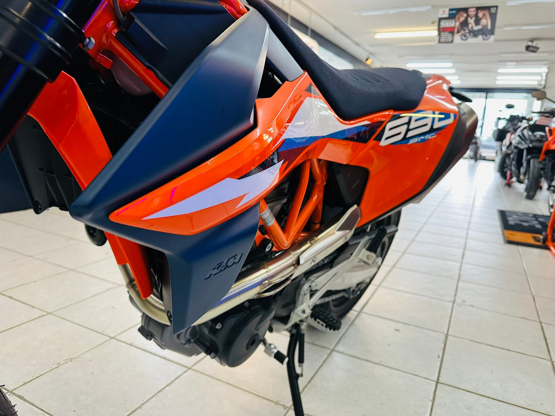 KTM 690 SMC R - 8