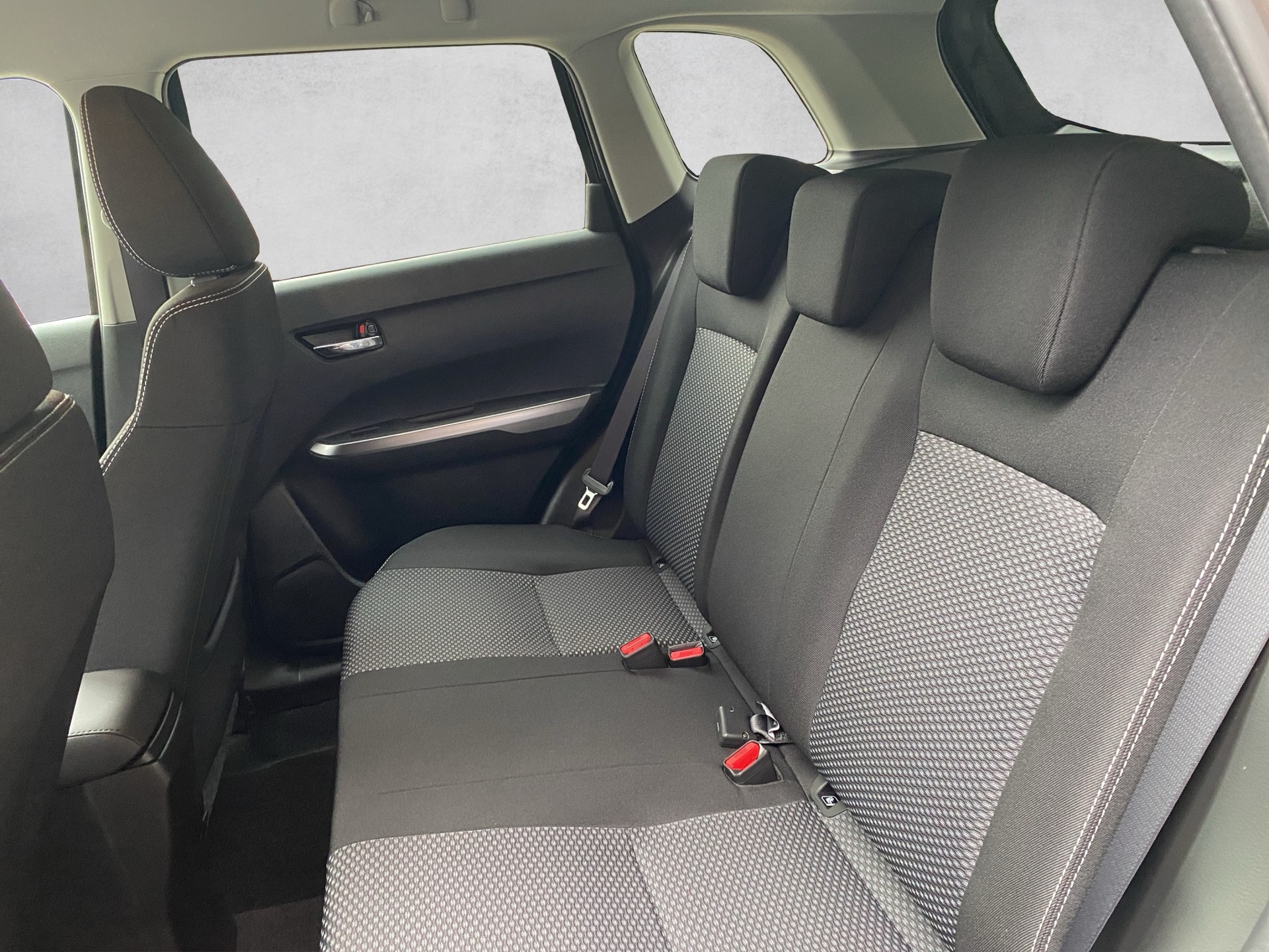 SUZUKI Vitara 1.4 Boosterjet Compact + 4x4 Hybrid Automatic - 10
