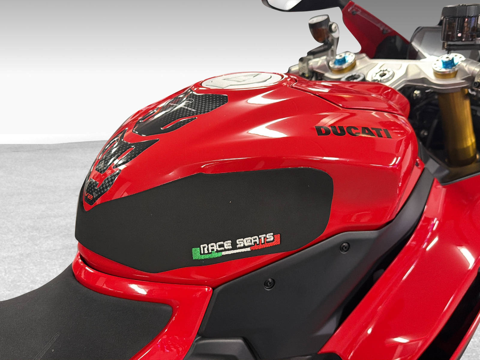 DUCATI 890 Superb. Panigale V2 S ABS - 7