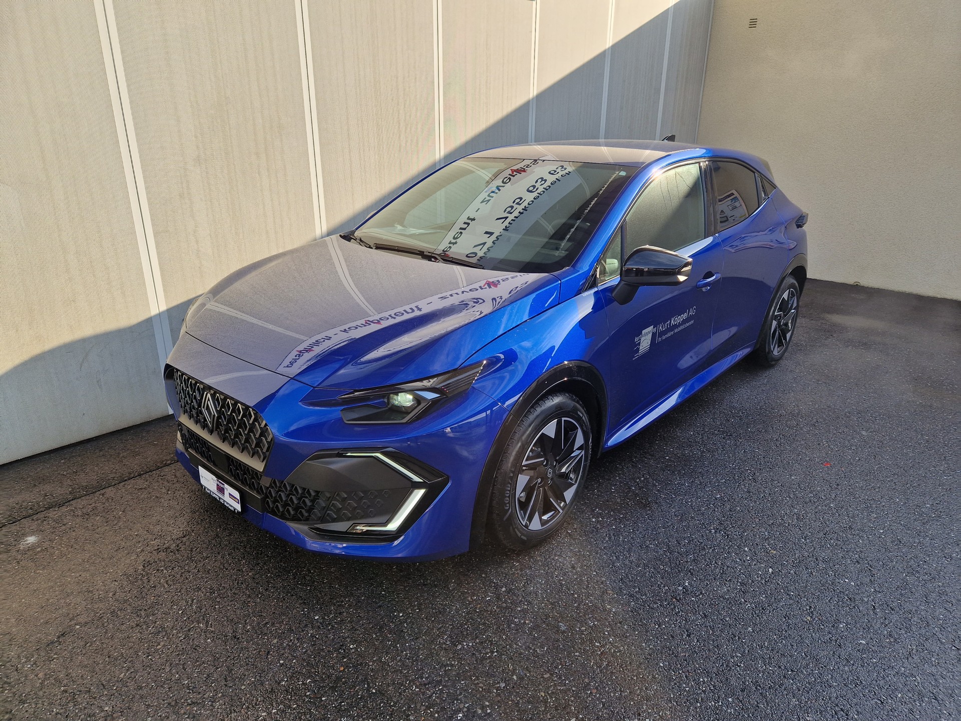 RENAULT Clio 1.8 E-Tech Techno - 2