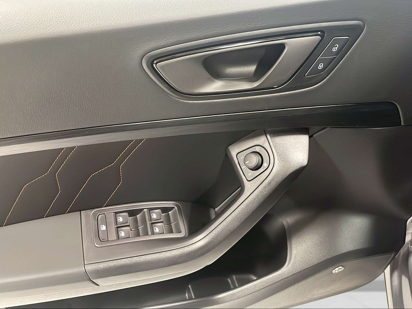 CUPRA Ateca 2.0 TSI VZ 4Drive DSG - 11