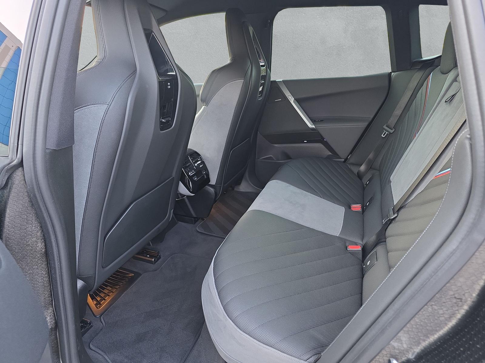 BMW iX xDrive60 M Sport Pro (CH) AHK 2.5T ** Action de Leasing à 0.9% ** - 16
