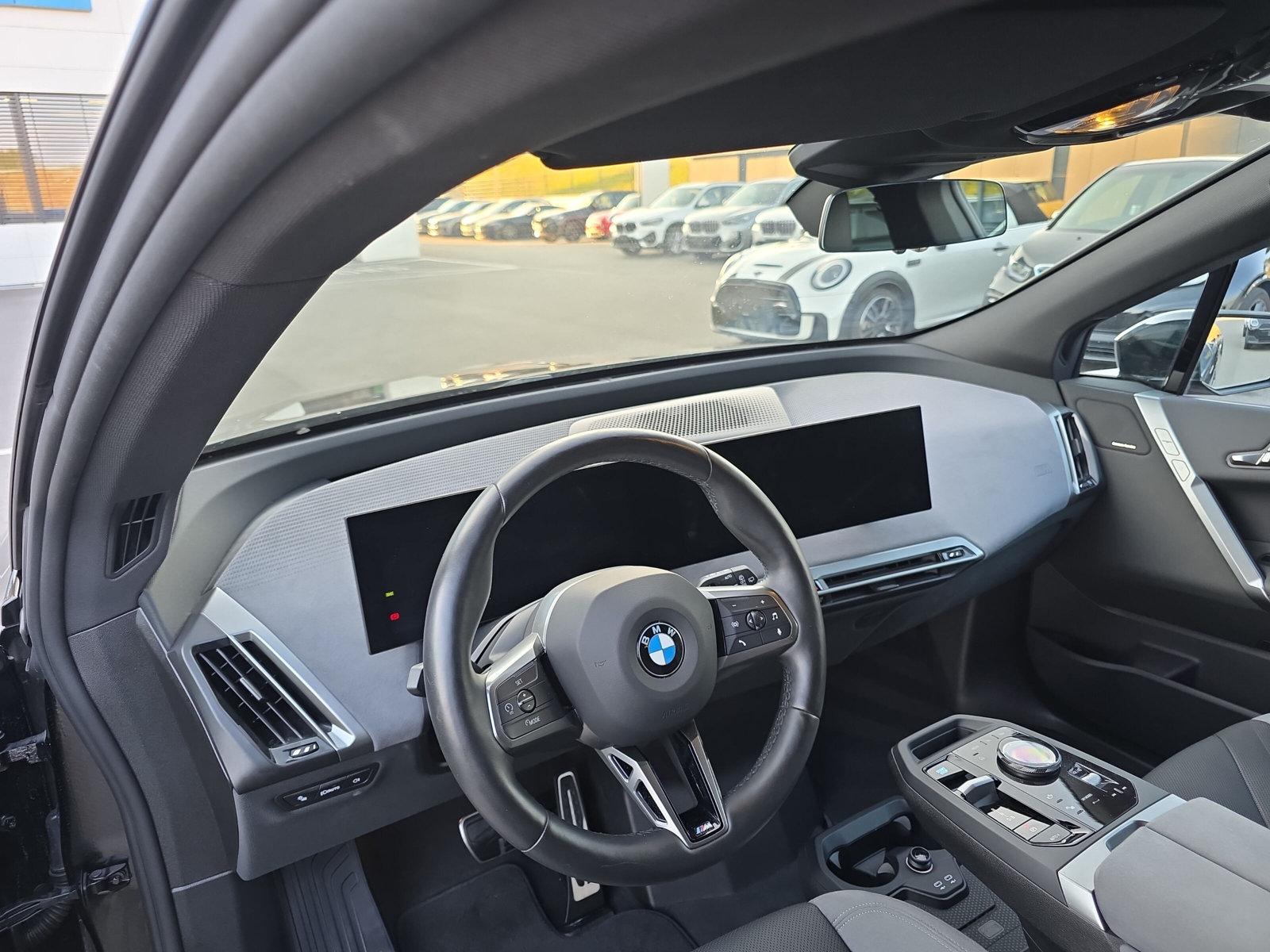 BMW iX xDrive60 M Sport Pro (CH) AHK 2.5T ** Action de Leasing à 0.9% ** - 27