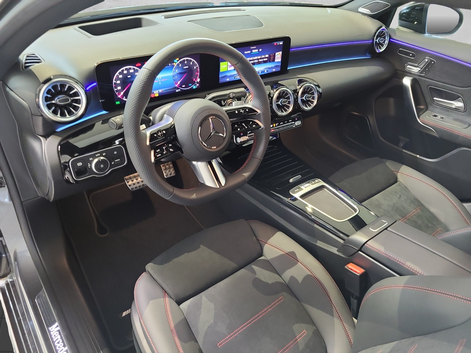 MERCEDES-BENZ A 250 AMG Line 4M W177 - 13