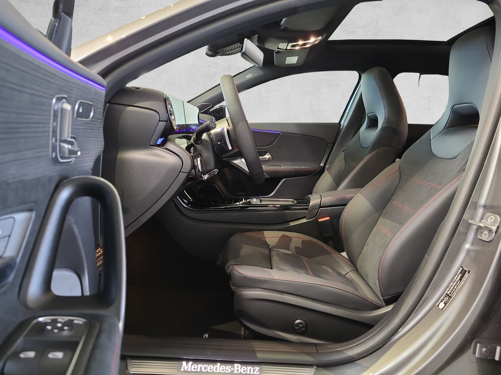 MERCEDES-BENZ A 250 AMG Line 4M W177 - 14