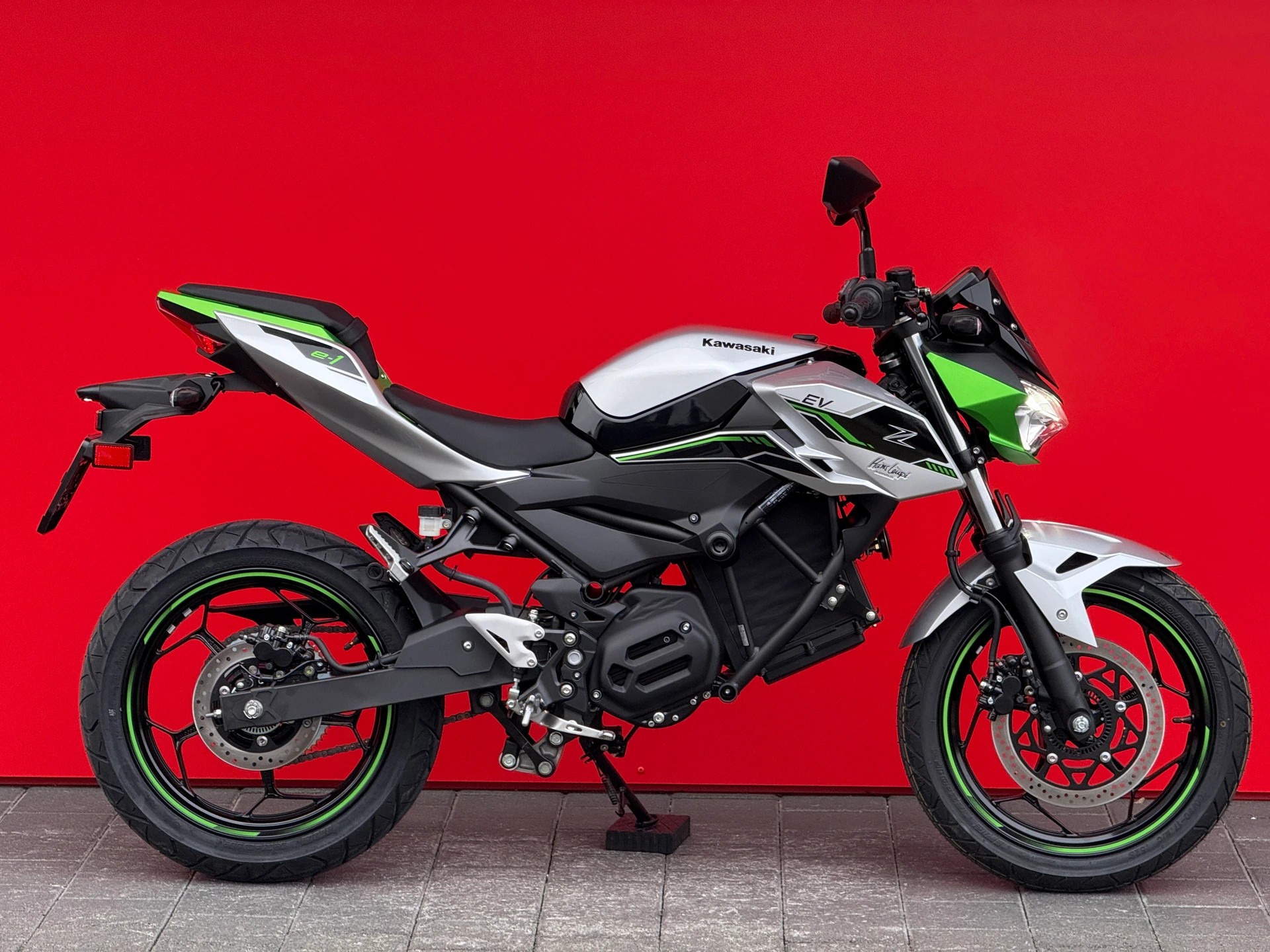 KAWASAKI Z E-1 - 1
