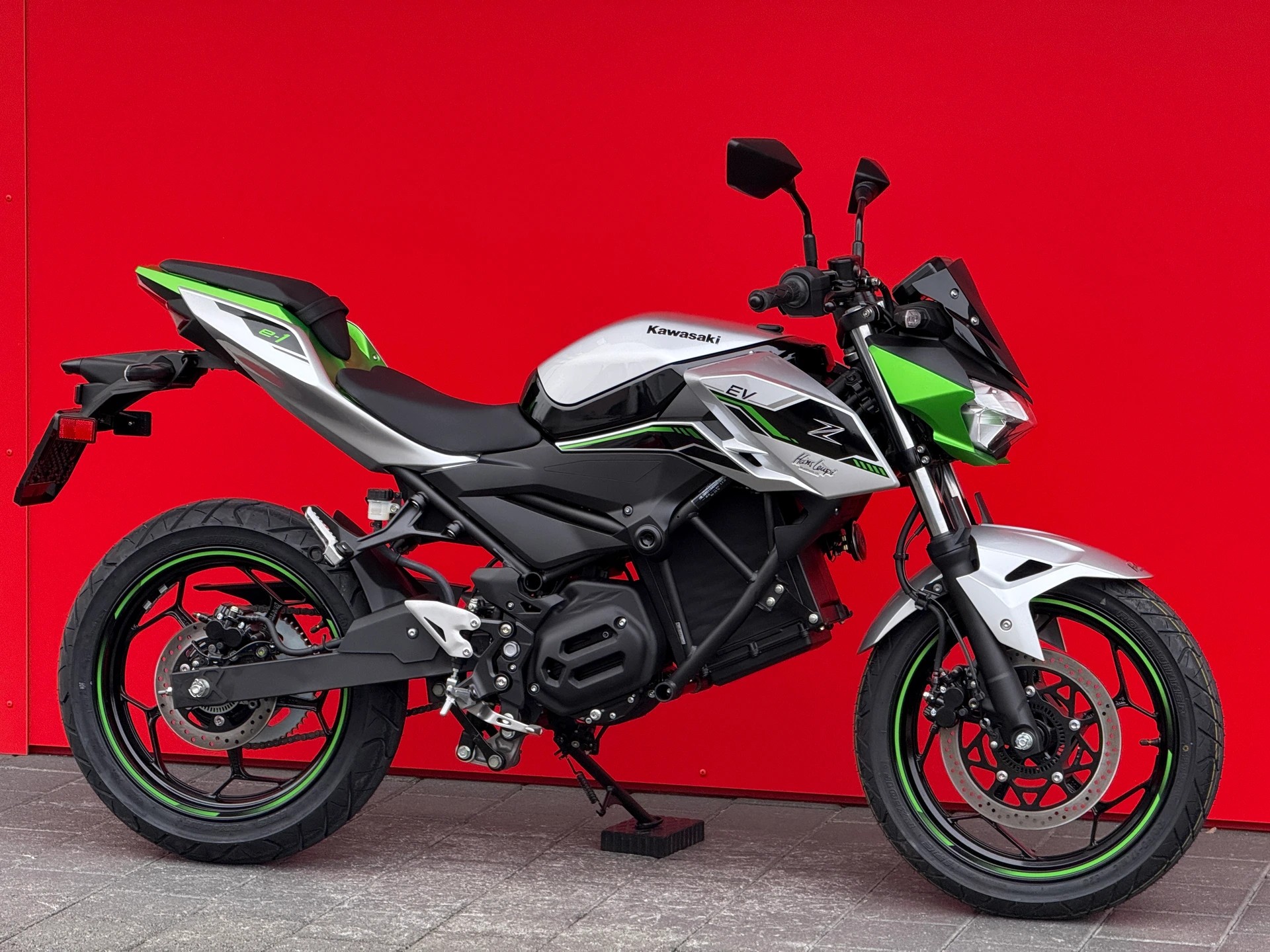KAWASAKI Z E-1 - 14