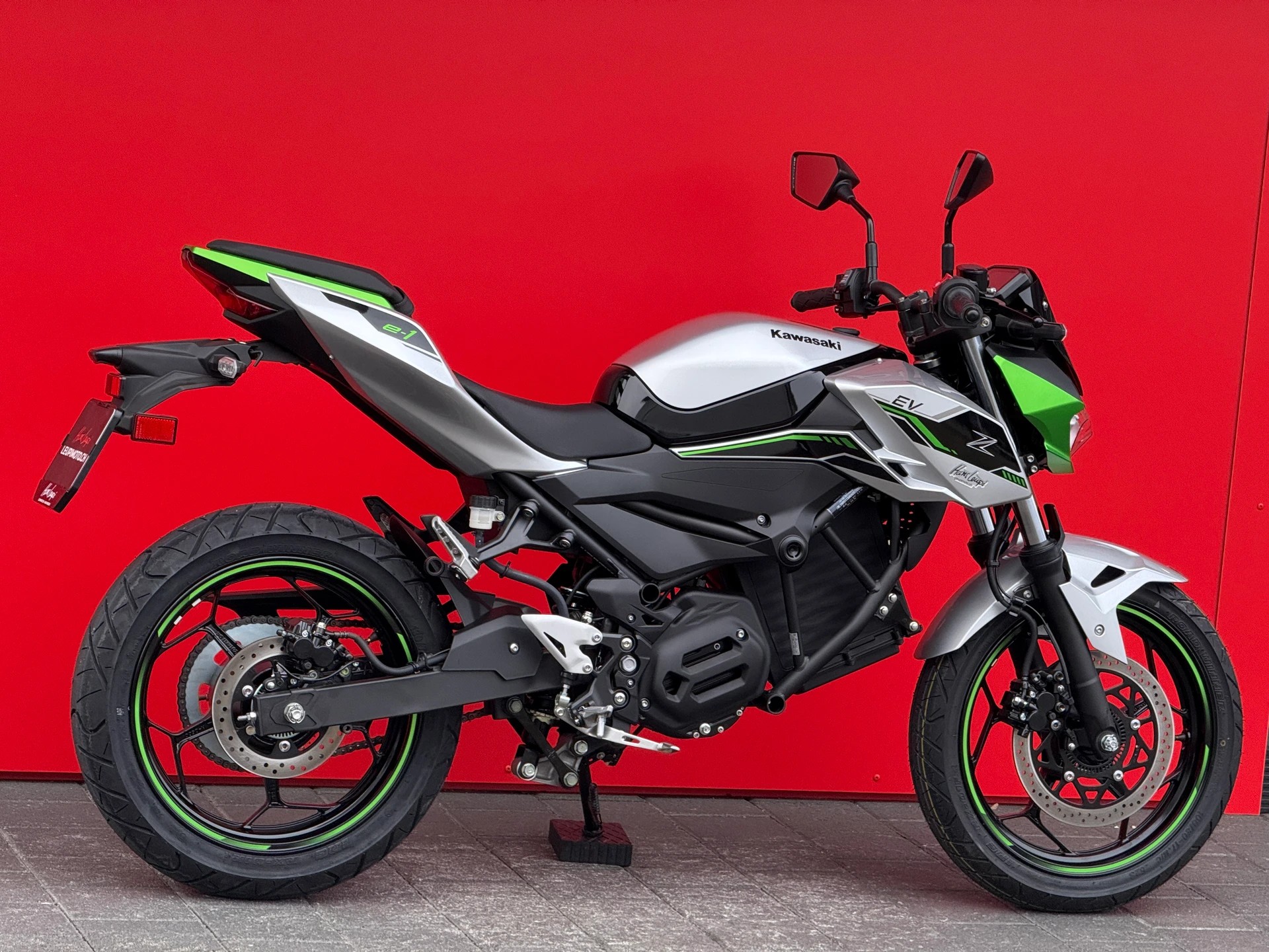 KAWASAKI Z E-1 - 7