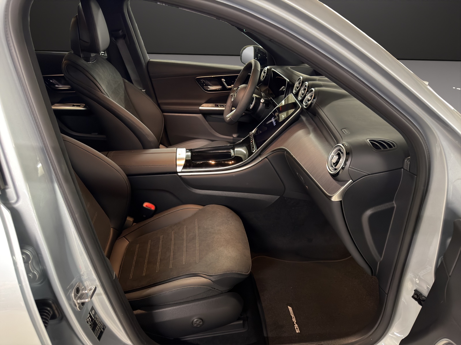 MERCEDES-BENZ GLC 300 e 4Matic 9G-Tronic - 13