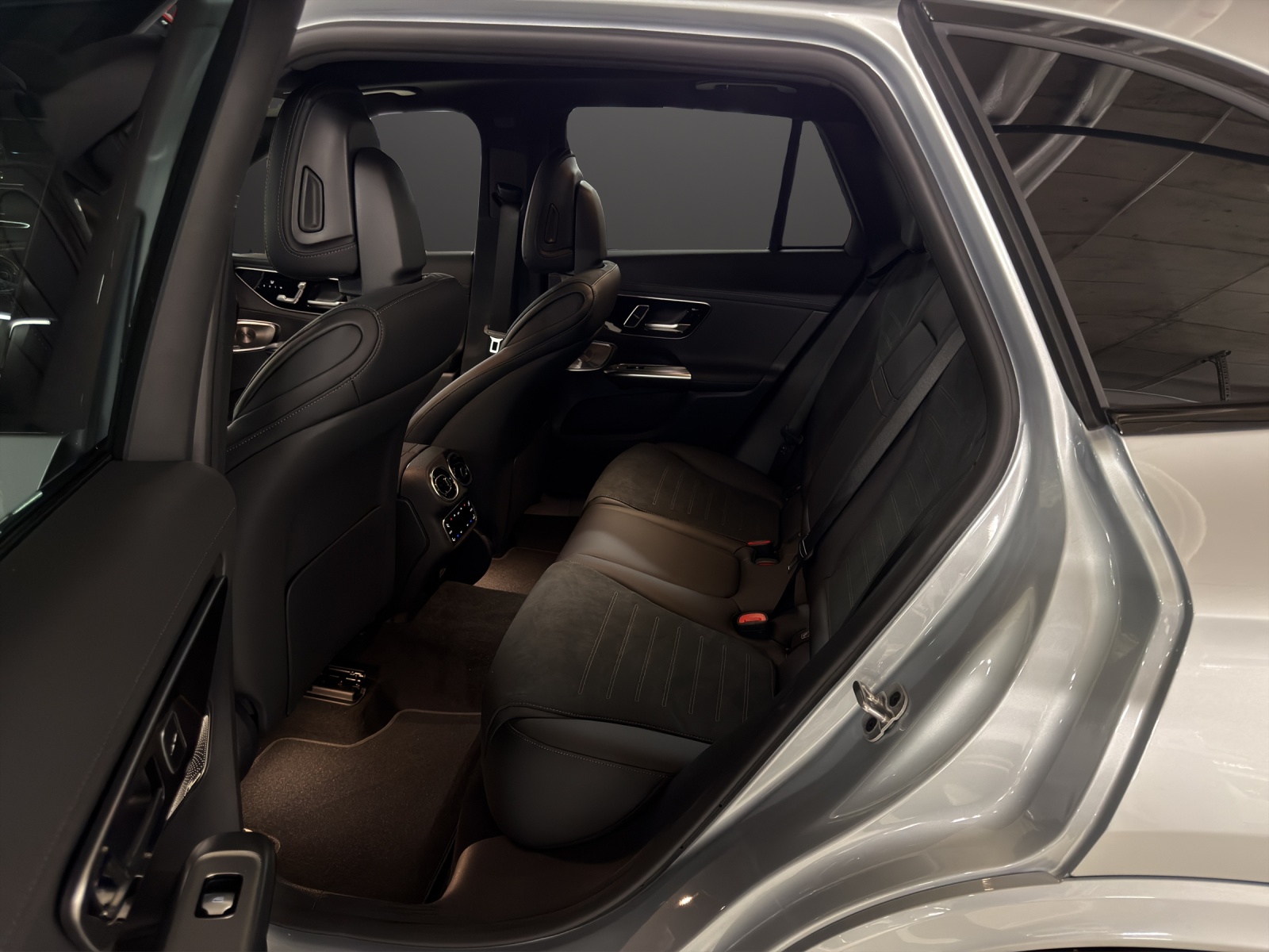 MERCEDES-BENZ GLC 300 e 4Matic 9G-Tronic - 14