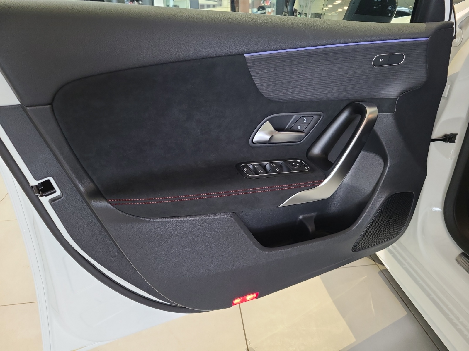 MERCEDES-BENZ A 250 AMG Line 4M W177 - 15