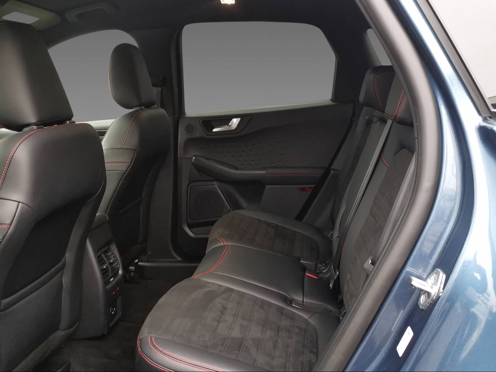 FORD Kuga 2.5 Hybrid ST-Line X 4x4 - 12