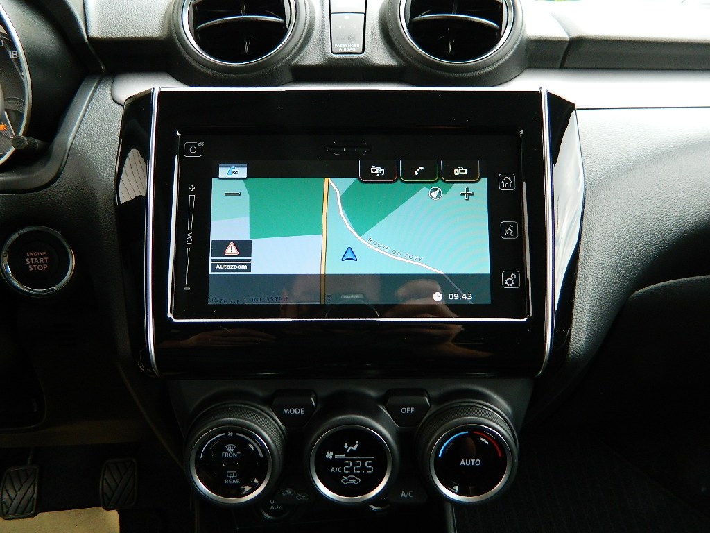 SUZUKI Swift 1.2 Compact Top 4x4 Hybrid - 15