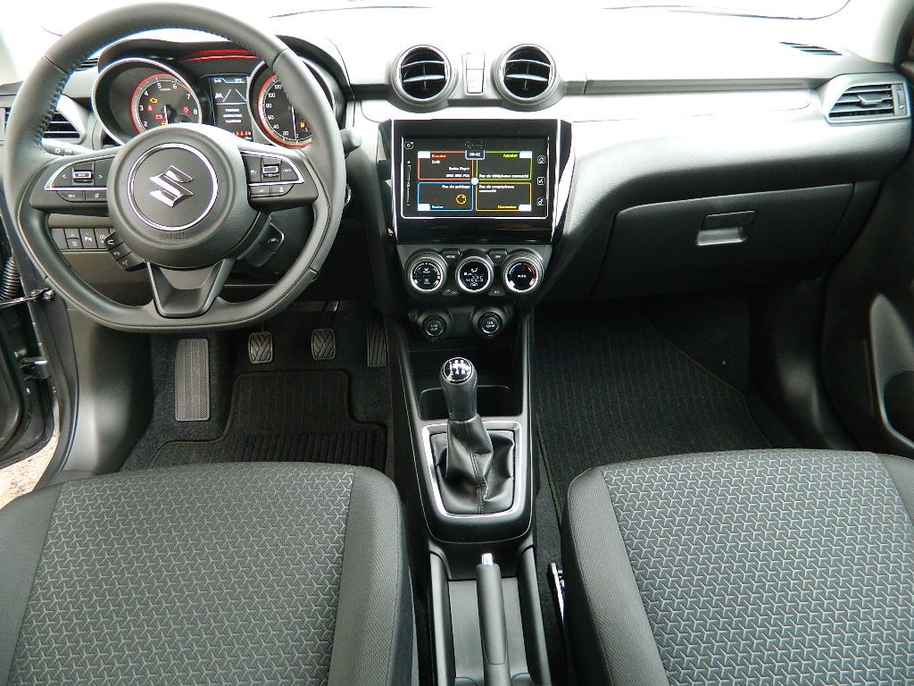 SUZUKI Swift 1.2 Compact Top 4x4 Hybrid - 10