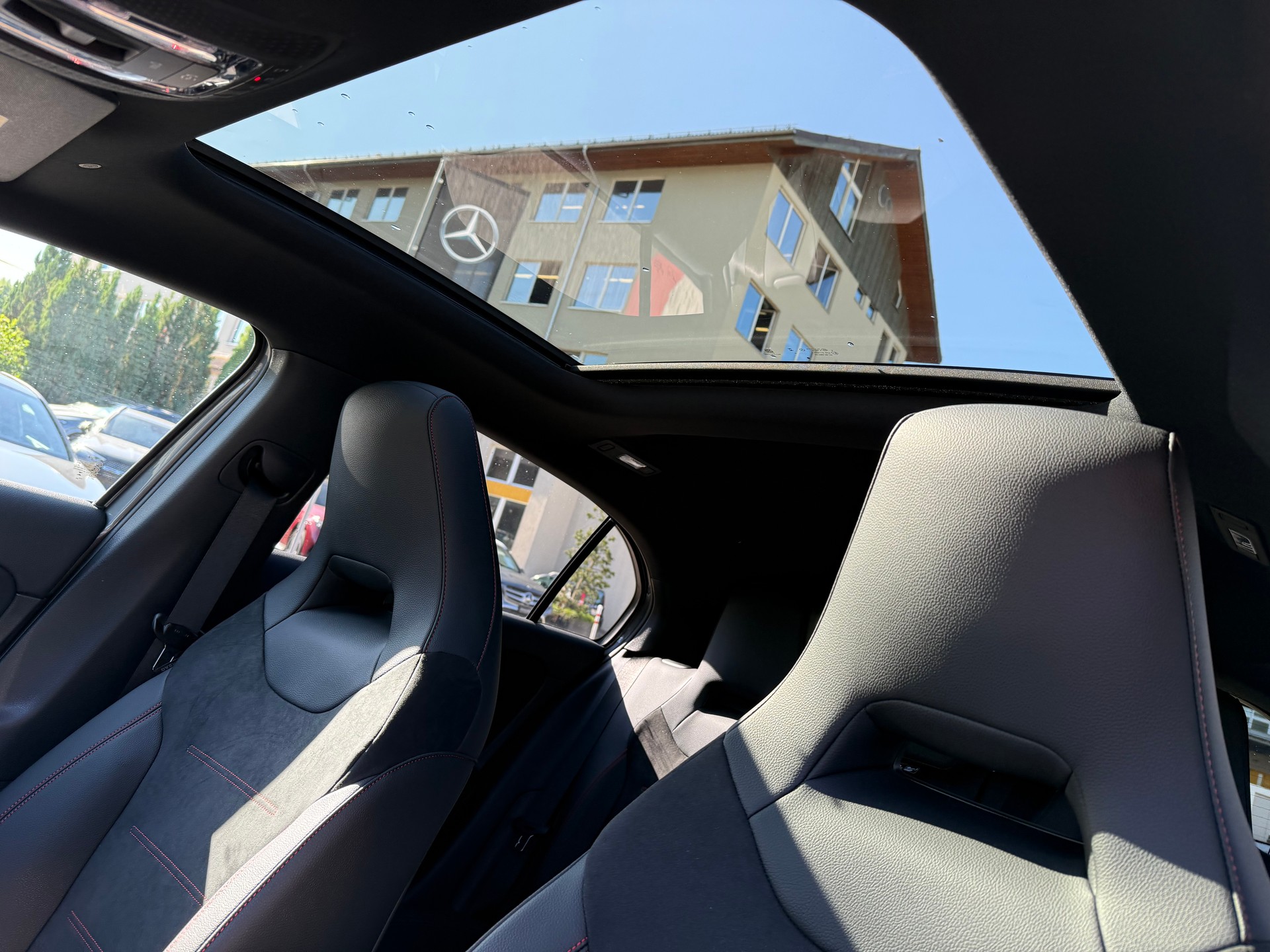 MERCEDES-BENZ A 200 Night Star 7G-DCT - 12