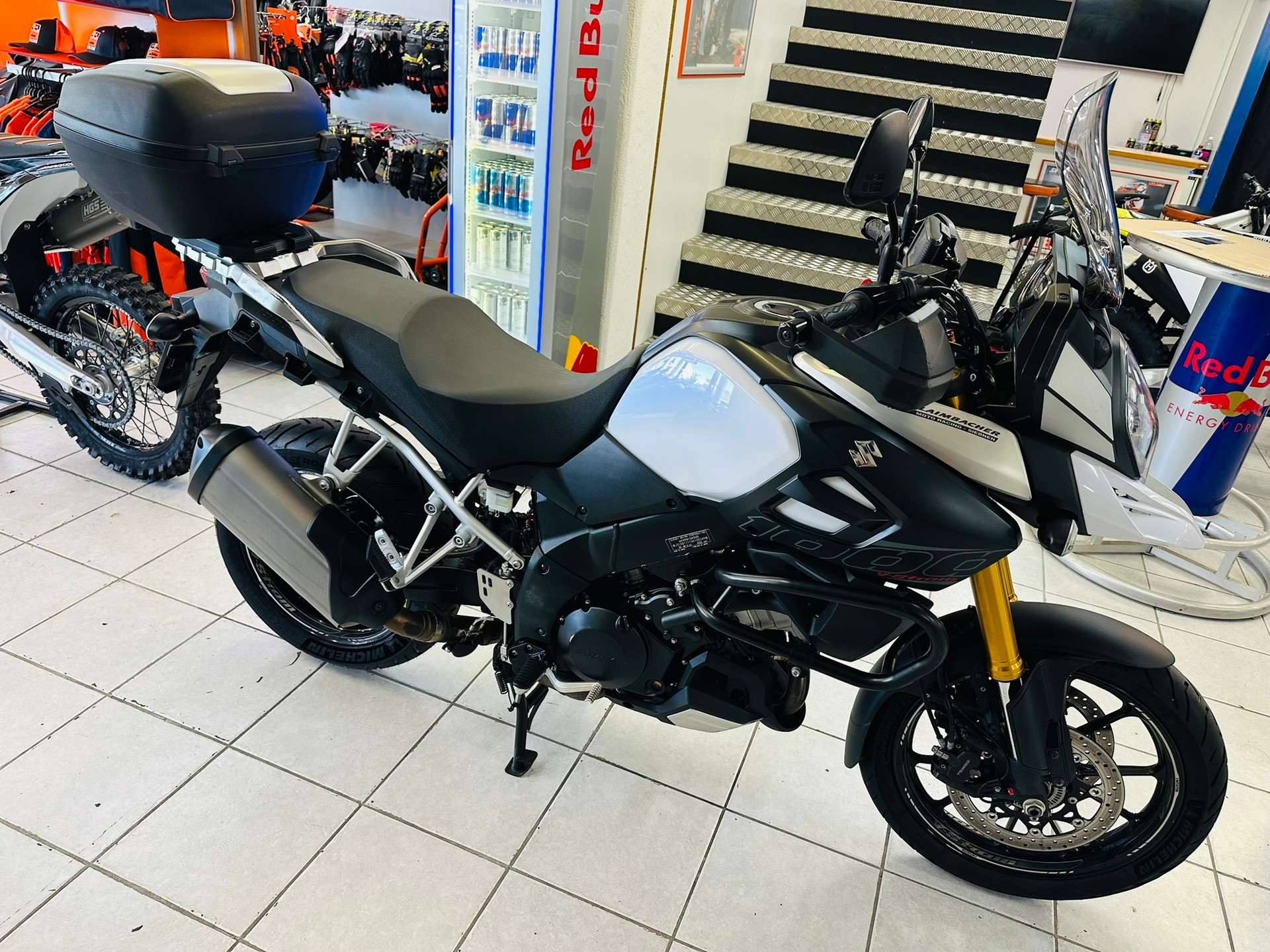 SUZUKI DL 1000 V-Strom L4 - 6