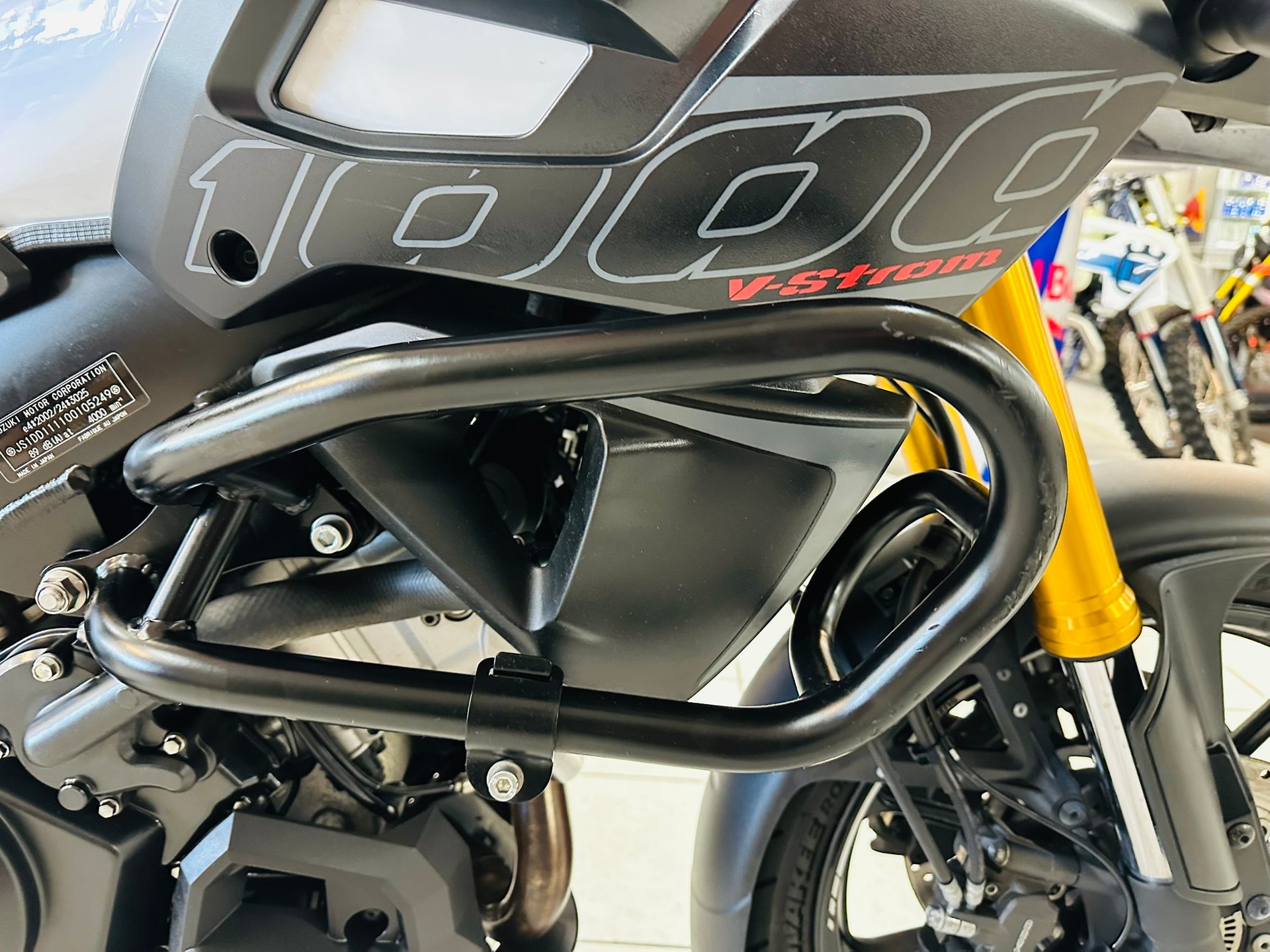 SUZUKI DL 1000 V-Strom L4 - 5