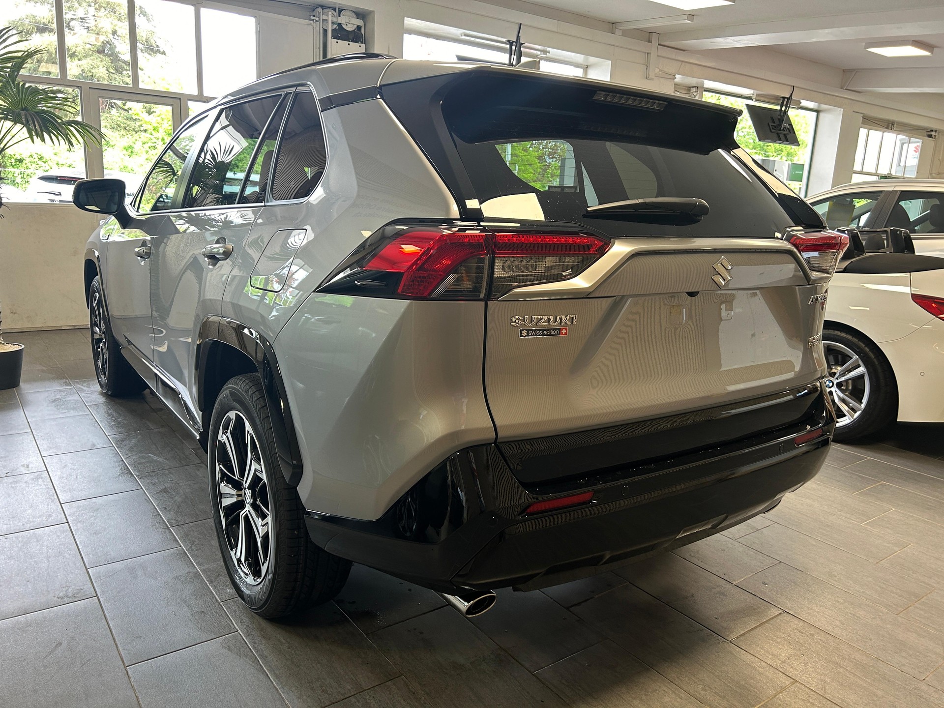 SUZUKI Across 2.5 PHEV Compact Top 4x4 - 5