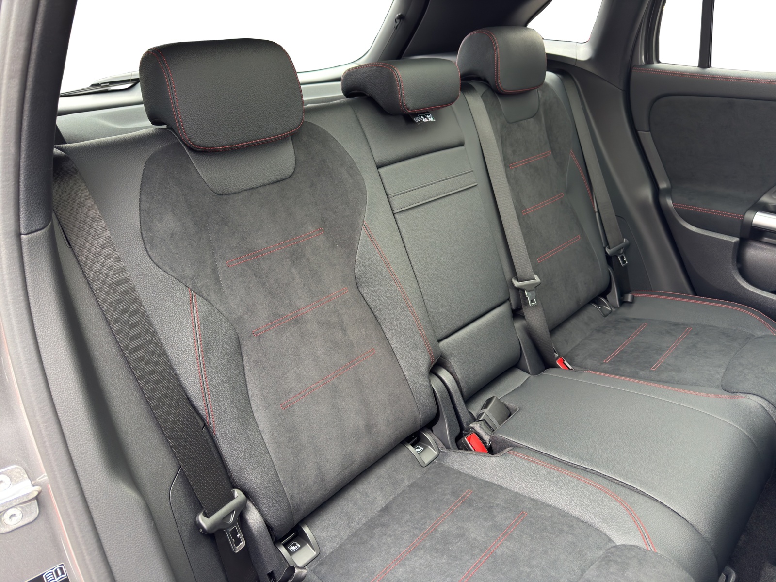 MERCEDES-BENZ GLA 250 4Matic Swiss Star - 19