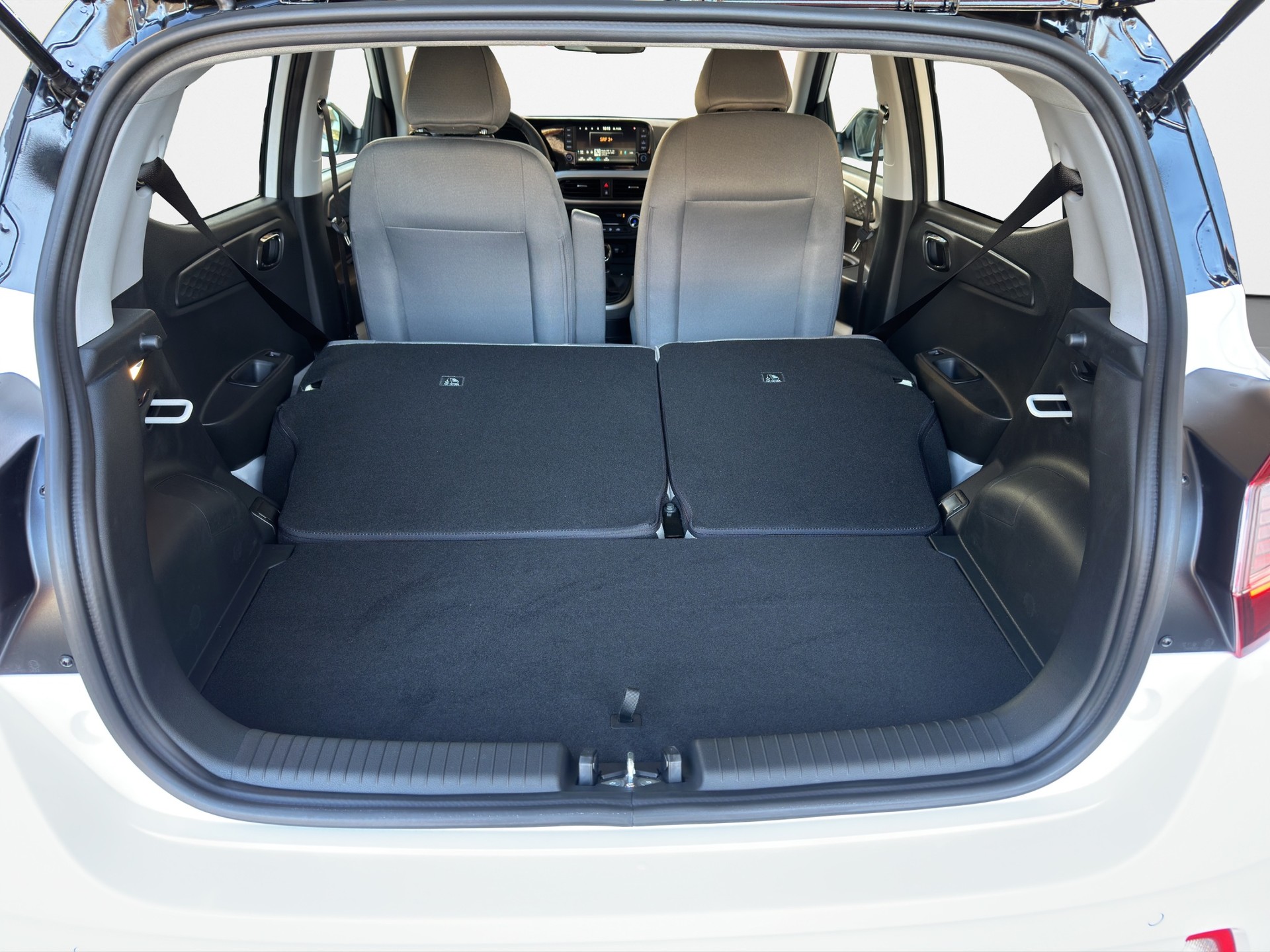 HYUNDAI i10 1.2 Vertex Aut. - 19