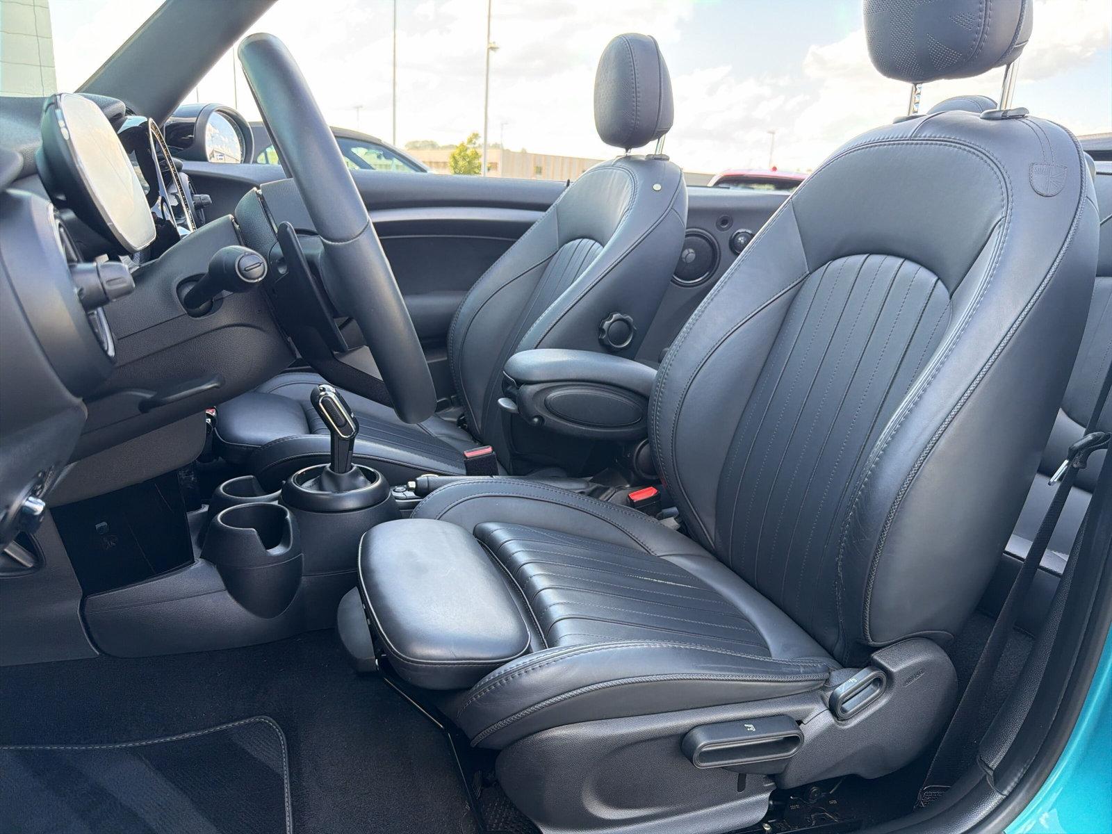 MINI Cooper S Cabrio F57 2.0i (CH) - 27