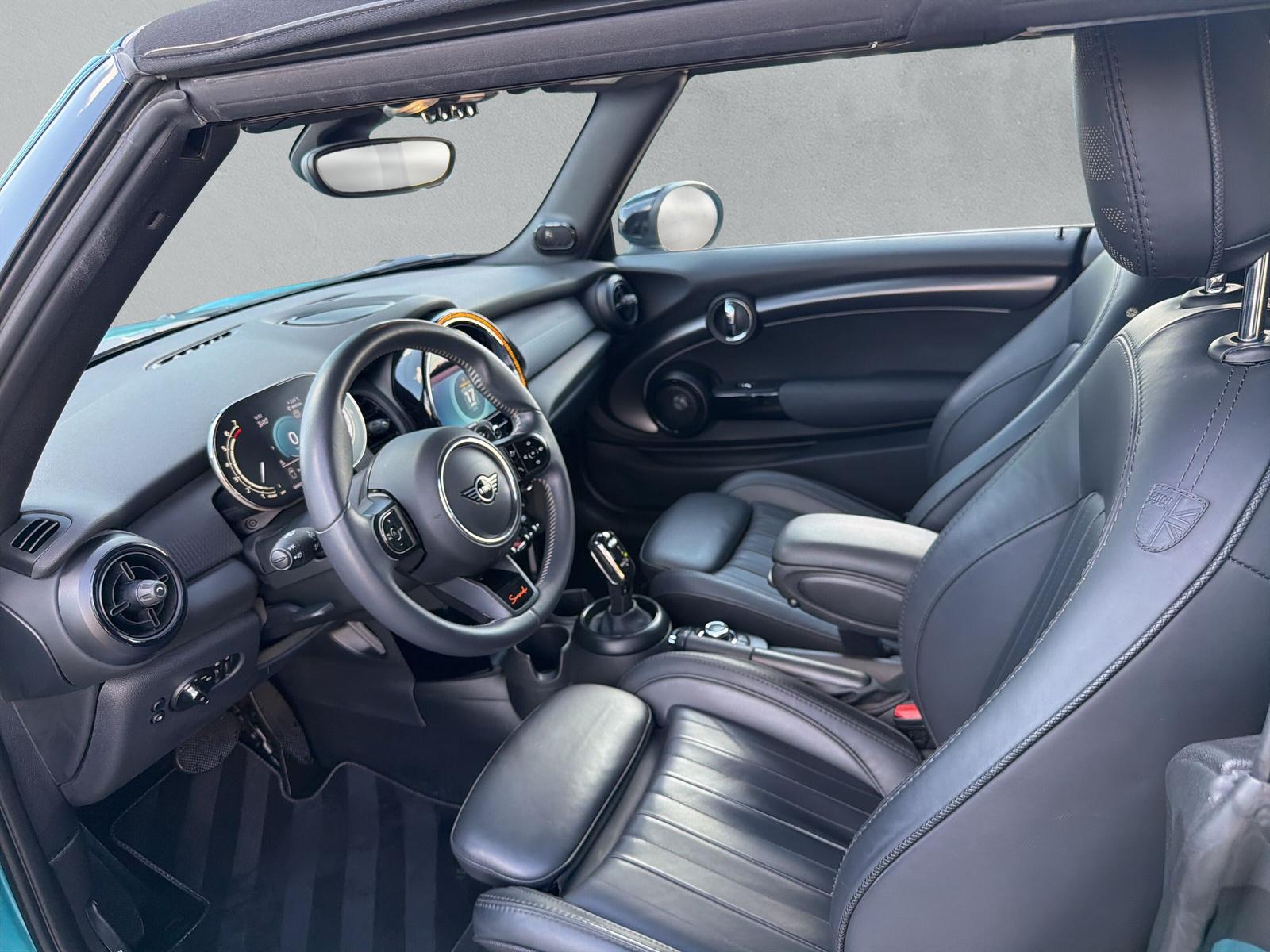 MINI Cooper S Cabrio F57 2.0i (CH) - 12