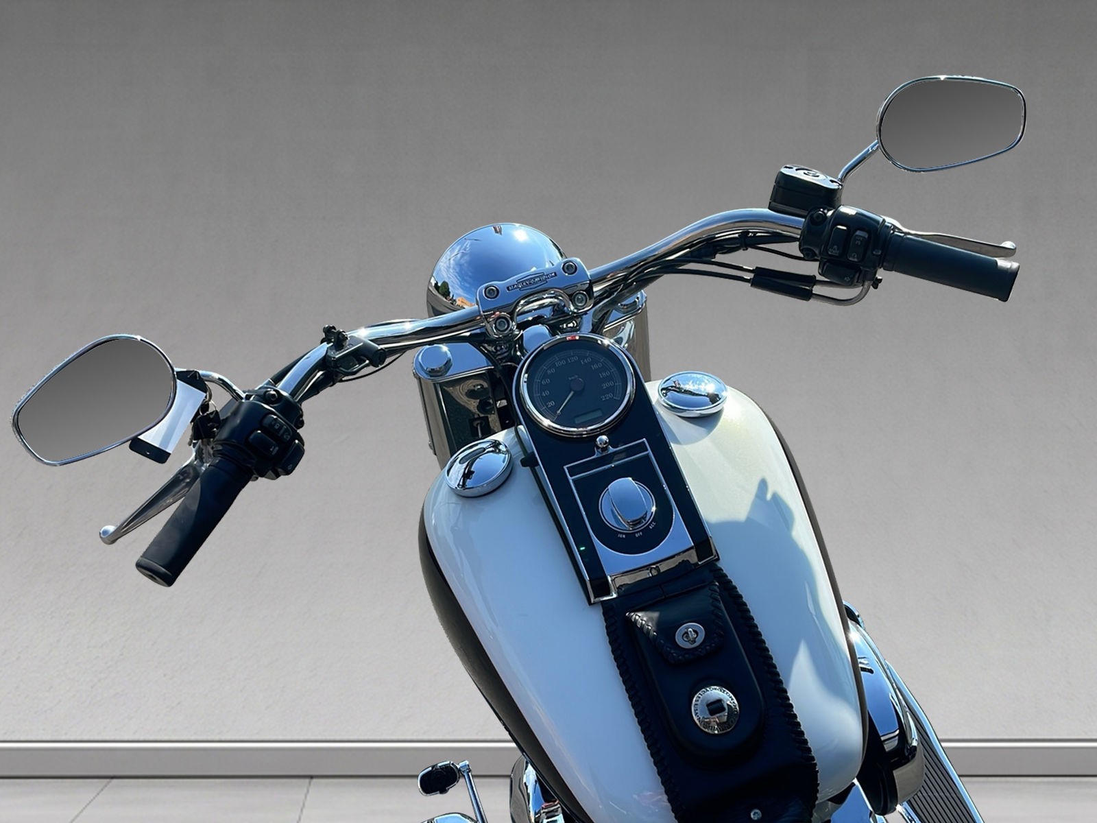 HARLEY-DAVIDSON FLSTN Softail Heritage Classic - 7