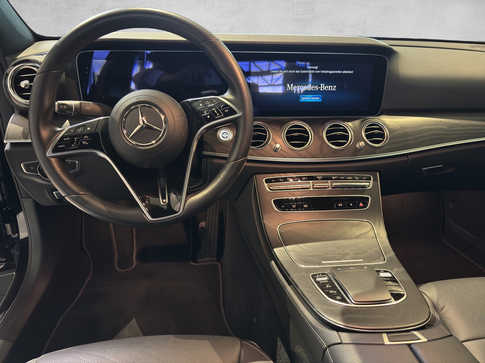 MERCEDES-BENZ E 220 d AMG Line 4M W213 - 14