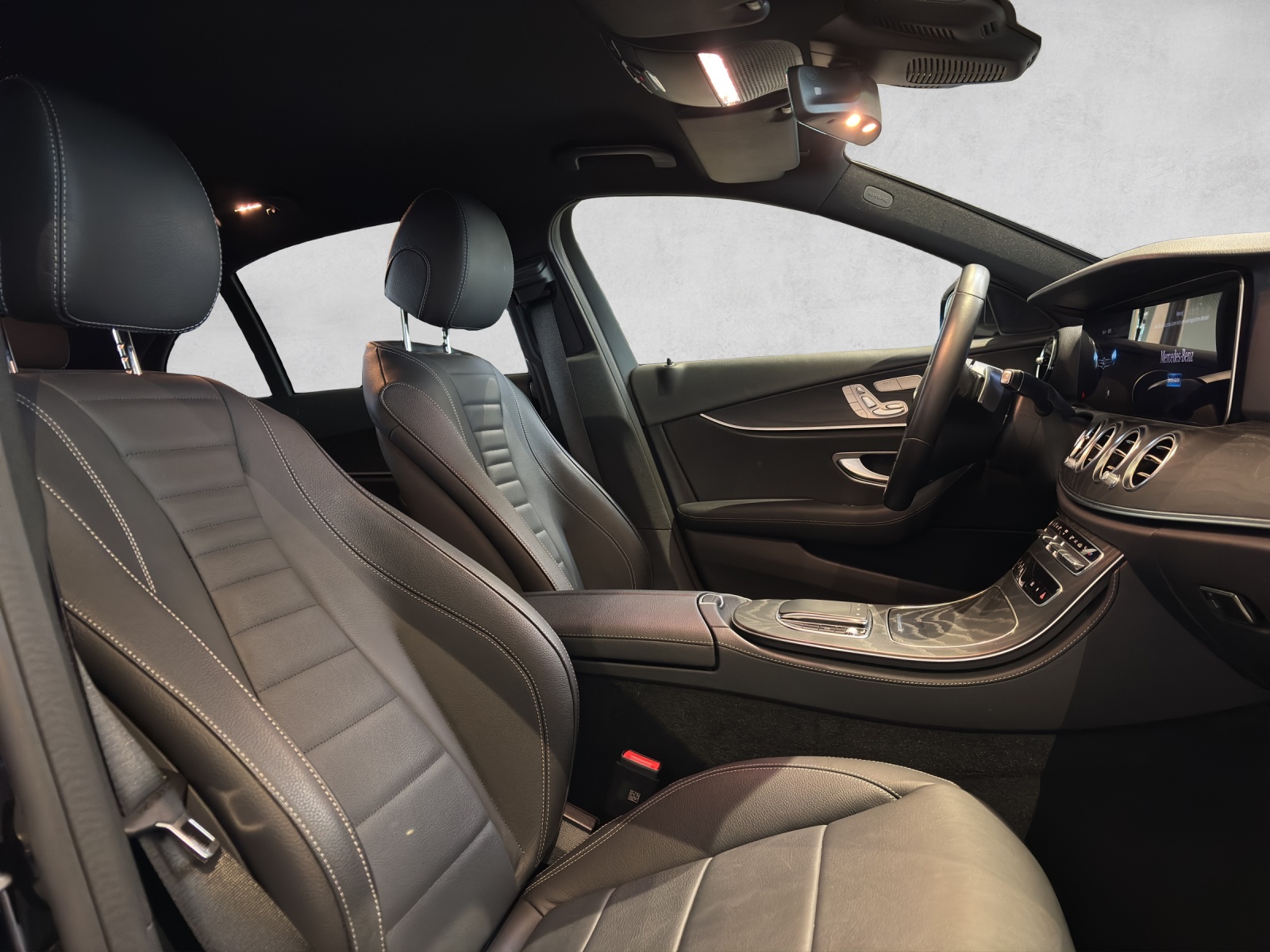 MERCEDES-BENZ E 220 d AMG Line 4M W213 - 4